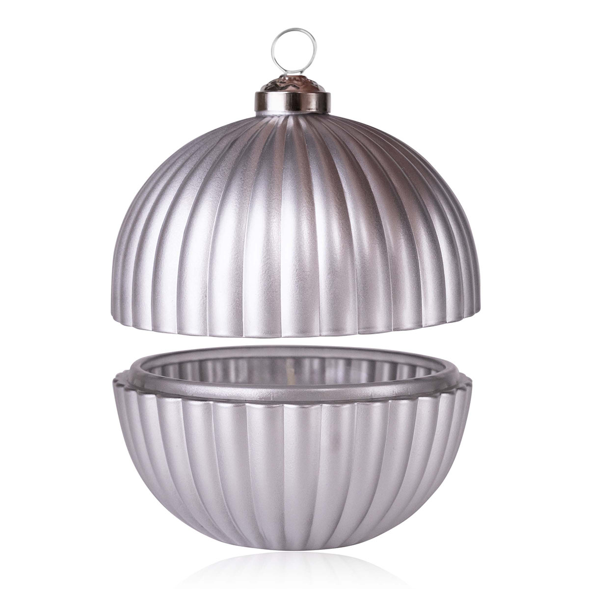 Scented candle in bauble 