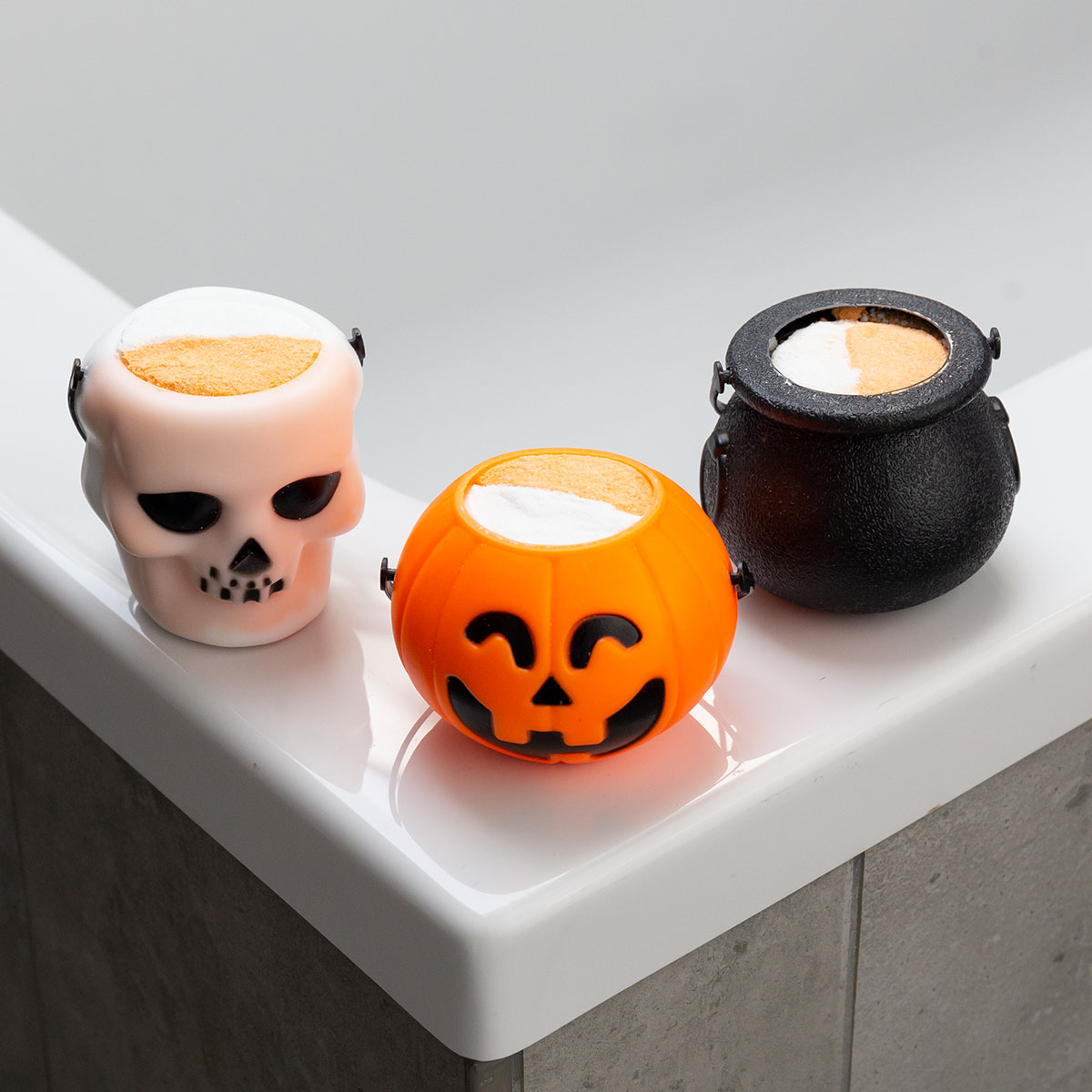 Badebombe HAPPY HALLOWEEN in Kesselform