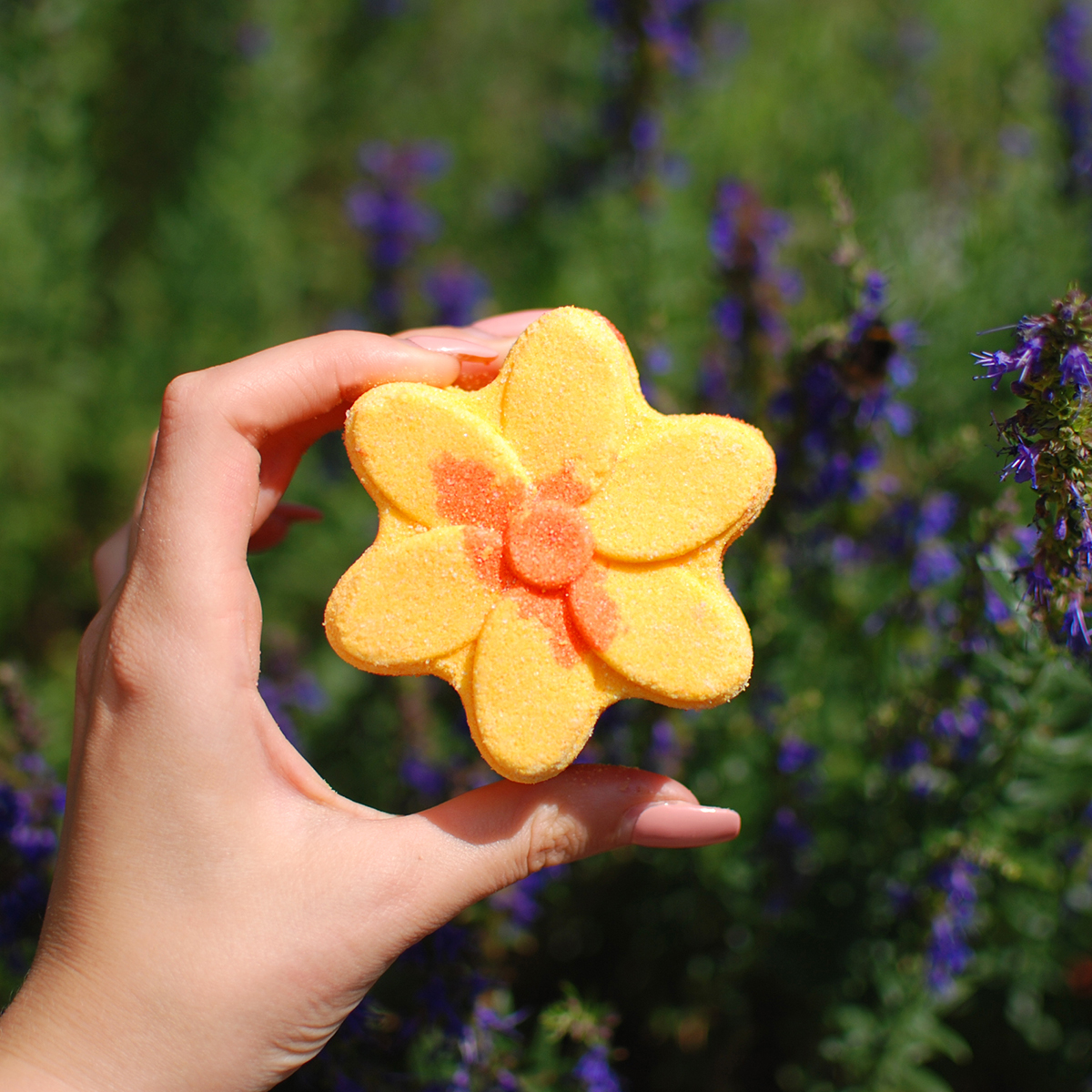 Badefee Badebombe "Flowerpower Sweet Mango"
